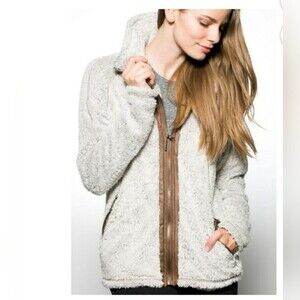 I5 Apparel Fuffy Fleece, zip up vest with hidden hood.  Oatmeal/Brown Size Small